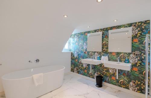 Redcliffe Apartment | Redcliffe Parade No 9 I City Centre