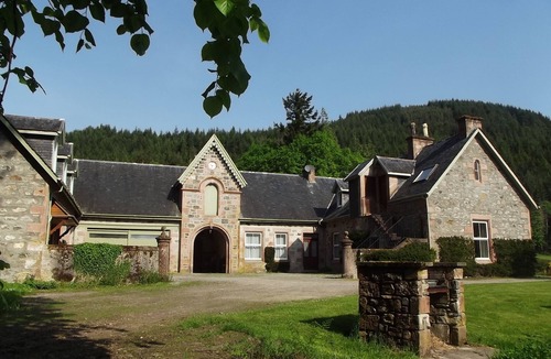 Marybank Cottage | Relaxing self-catering retreat located at the stunning Aigas Golf Course