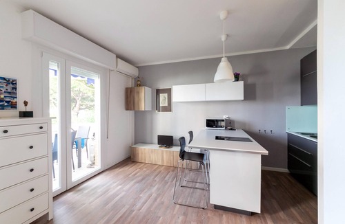 Faro Apartment | *Renovated* Pool/Beach Place [+Free Parking]