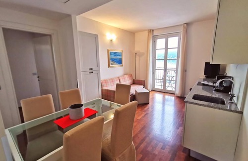 Meina Apartment | Residence Antico Verbano Three-room apartment Trilo for 6 persons