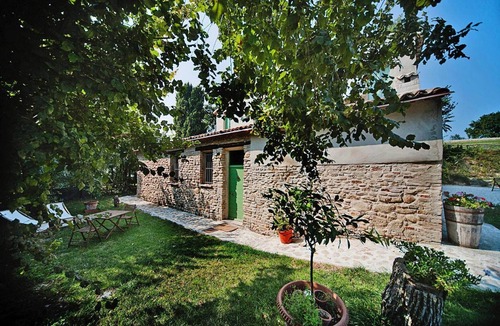 Granarola Apartment | Residence in Vallugola di Gabicce