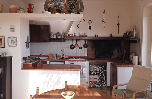 Quartiere XIII Aurelio Apartment | RESIDENZA CHIOCCI - 2/3 bedroom AC WiFi in enchanting Rome in S.Peter proximity.
