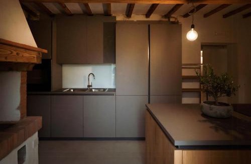 Porrena House | Restored Farmhouse In Tuscan Casentino Hills