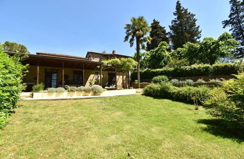 Villa Parigini House | Restored Barn in Chianti property - with large pool, terrace, views, wi-fi