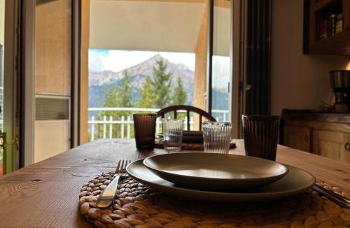 Sauze d'Oulx Apartment | Rifugio tra le stelle AV - cozy top floor terrace apt with mountain views