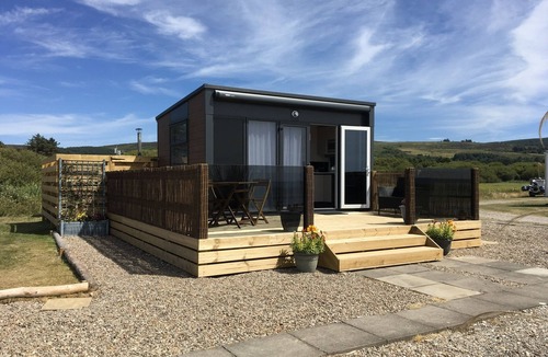 Gigha Ski Chalet | Romantic Beach Front CaraPod with Hot Tub - Kintyre