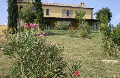 San Savino Apartment | Rural holiday apts & pool close to the Adriatic Coast in Le Marche