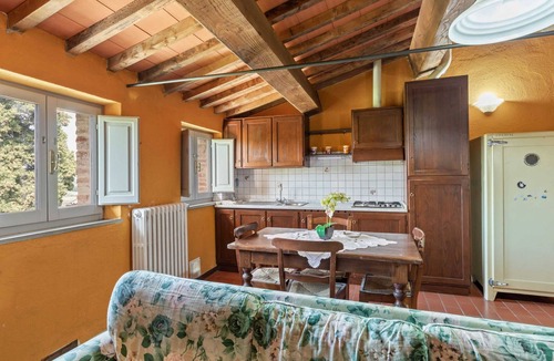Santa Reparata House | Rustic Holiday Home in Citta di Castello With Swimming Pool