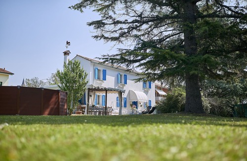 Ca' Pirami Villa | Rustic villa with huge garden and swimming pool