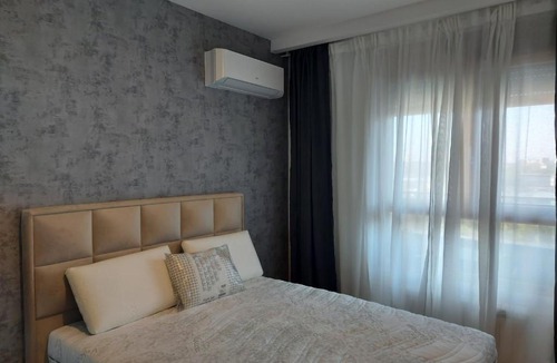 Novi Beograd Apartment | Sava
