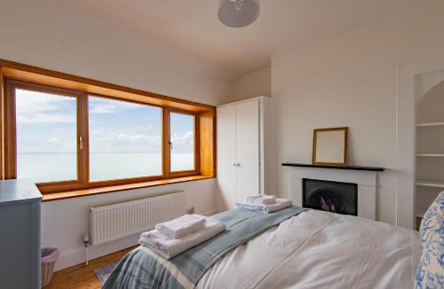 Sandgate House | Sea Spray Cottage by Bloom Stays