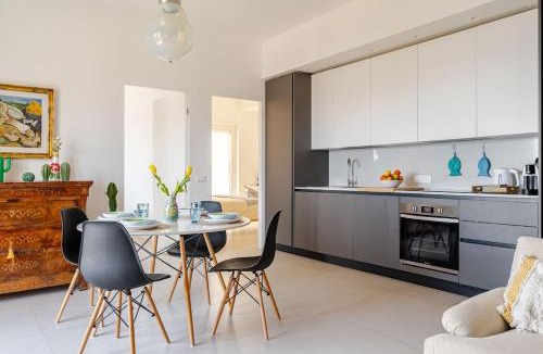 Cannizzaro Apartment | Seafront balcony Aci Castello, Private parking