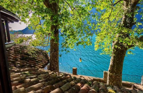 Valsolda Villa | Secluded Cottage front Lake with BOAT