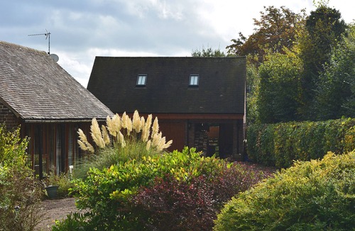 Billingsley Apartment | Secluded Loft Studio in an area of natural beauty.