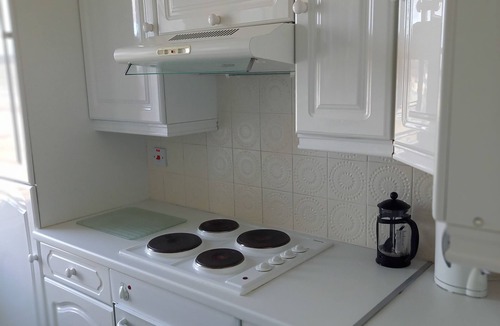 Prestwick Bed & Breakfast | Self Catering Apartment (South Wing) at St Andrews House Prestwick sleeps 5nn