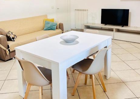 Mondragone Apartment | Serao House, 2 piano in centro