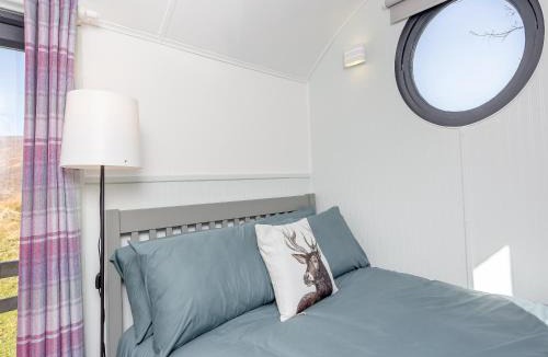 Inchnadamph Apartment | Shepherds Hut - Uk49096