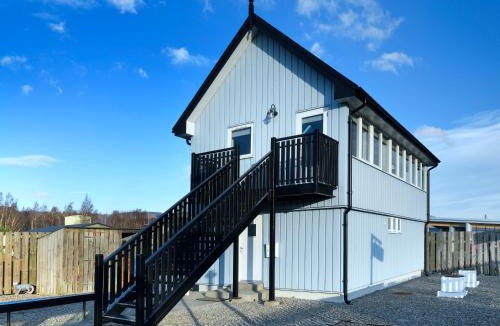 Newtonmore House | Signal Box