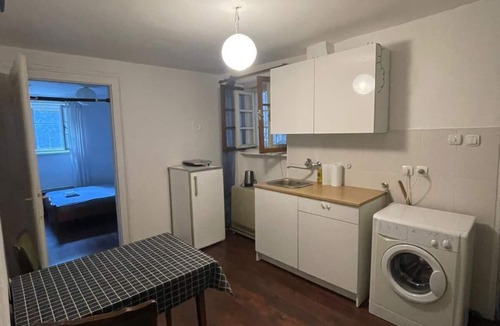 Dorcol Apartment | Simple and Quiet flat in the City Center