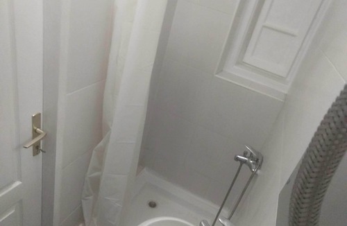 Dorcol Apartment | Simple and Quiet flat in the City Center