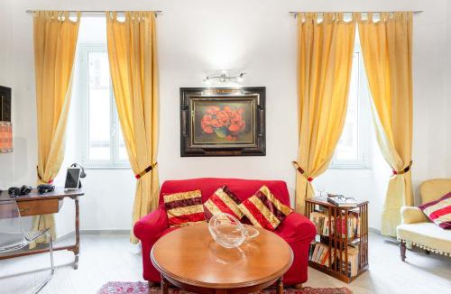 Rione IV Campo Marzio Apartment | Sistina House Style HolidayHome x 6