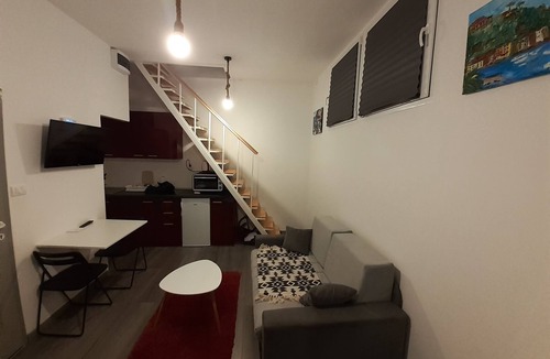 Novi Beograd Apartment | Small apartment 32sqm settled in New Belgrade side, very close to the river.