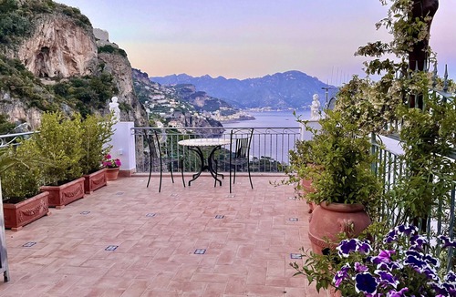 Conca dei Marini Apartment | SOLELUNA apartment with terrace with amazingr sea views.