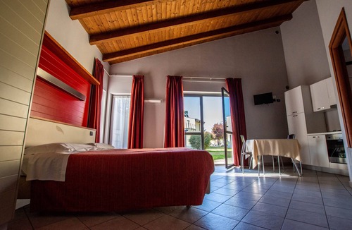 Alba House | Spacious double room in Alba
