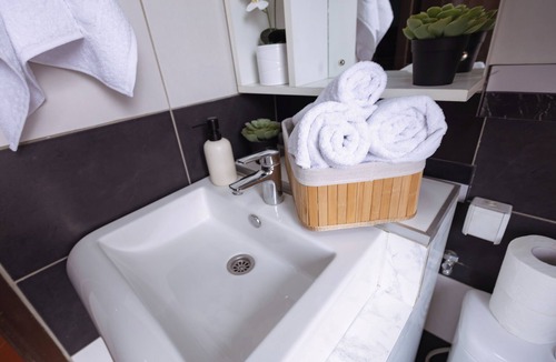 City Center Apartment | SpaNISH apartman 2.n-with jacuzzi in the epicenter of Niš