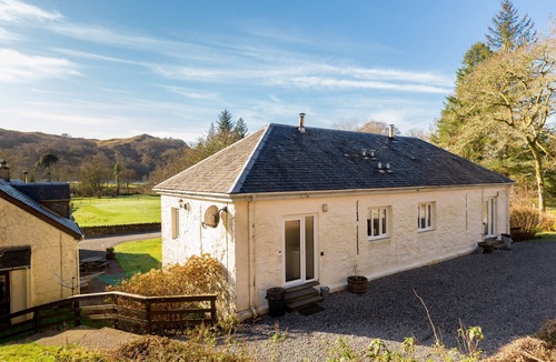 Slate Islands Cottage | Stables East - a semi-detached cottage that sleeps up to 6 guests