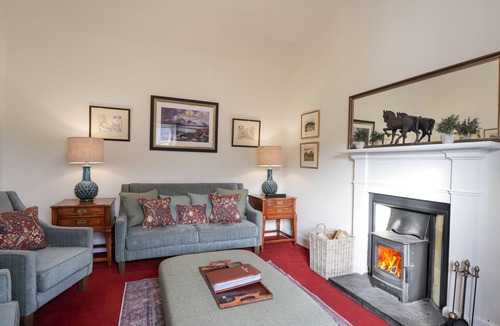 Achnasheen Cottage | STALKER'S COTTAGE - TORRIDON, pet friendly in Torridon