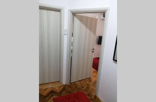 City Center Apartment | Stan u strogom centru Niša sa parking mestom