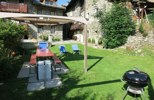 Aymavilles House | Strategic place to visit the Valle D'Aosta in a historic and peaceful village