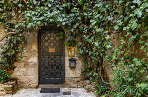 Oltrarno Apartment | Studio apartment in the Tower near the ponte Vecchio