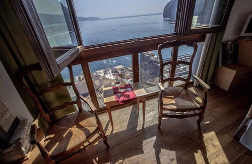 Tignale Apartment | Studio rustically furnished, with a view of the lake and with terrace