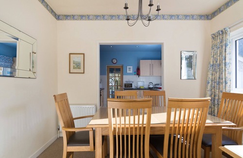 Belfast House | Stunning Luxury 5 Star SELF-CATERING Gate Lodge