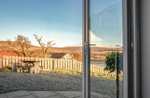 Bornesketaig House | Stunning private villa for 6 guests with TV