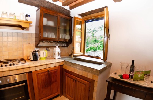 Nozanno Villa | Stunning private villa with private pool, A/C, internet, TV, terrace, pets allowed, close to Lucca