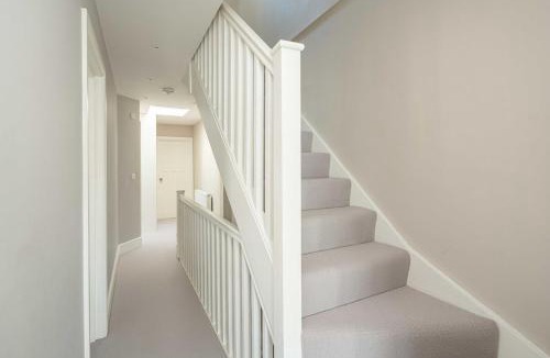Stroud Green Apartment | Stylish Crouch End 2B2B Flat - Sleeps 6
