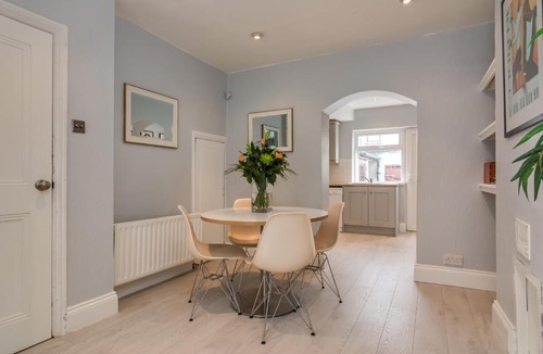 Queens Quarter House | Stylish Home with SMART Technology