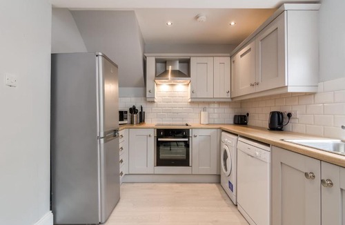 Queens Quarter House | Stylish Home with SMART Technology