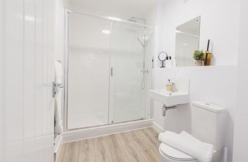 Heworth Apartment | Stylish new-build, free parking, 20-minute walk to city centre