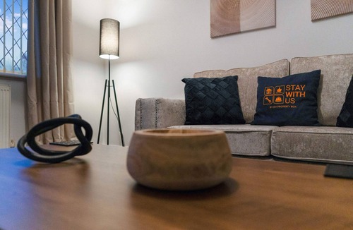 Middlesbrough House | Stylish & Relaxing Retreat in Normanby, Sleeps 4