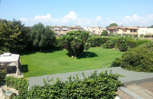 Isola Sacra Apartment | suite 3 km from Rome airport sleeps 2 nearby excavations of ostia antic