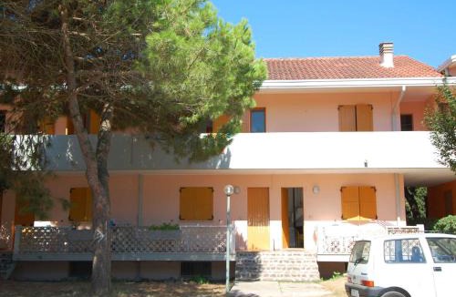 Rosolina Mare Apartment | Sun drenched seaside holiday home close to Venice