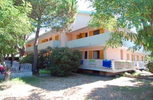 Rosolina Mare Apartment | Sun drenched seaside holiday home close to Venice