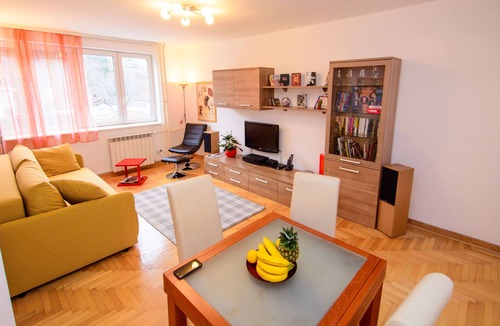 Sarajevska Apartment | Sunny And Modern In The Heart Of Urban Zone