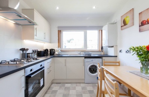 Dunfermline Apartment | Super Prime City Centre Executive Apartment - Dunfermline