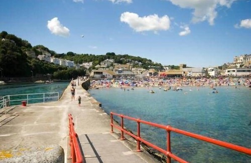 West Looe Apartment | Superb sea views and great location