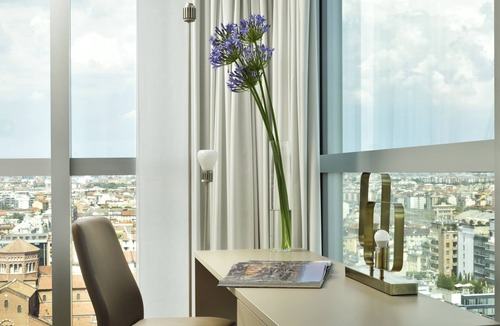Centro Direzionale Apartment | Superior two-room apartment with city view - Torre Galfa Milan | A Experiences